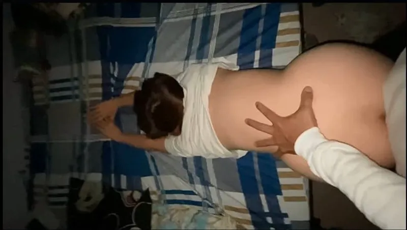 Lên giường với em ghệ nứng lồn và cái kết